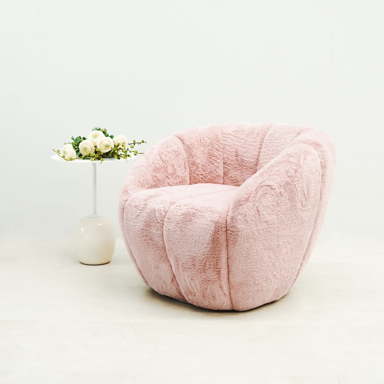 Elleet Swivel Armchair