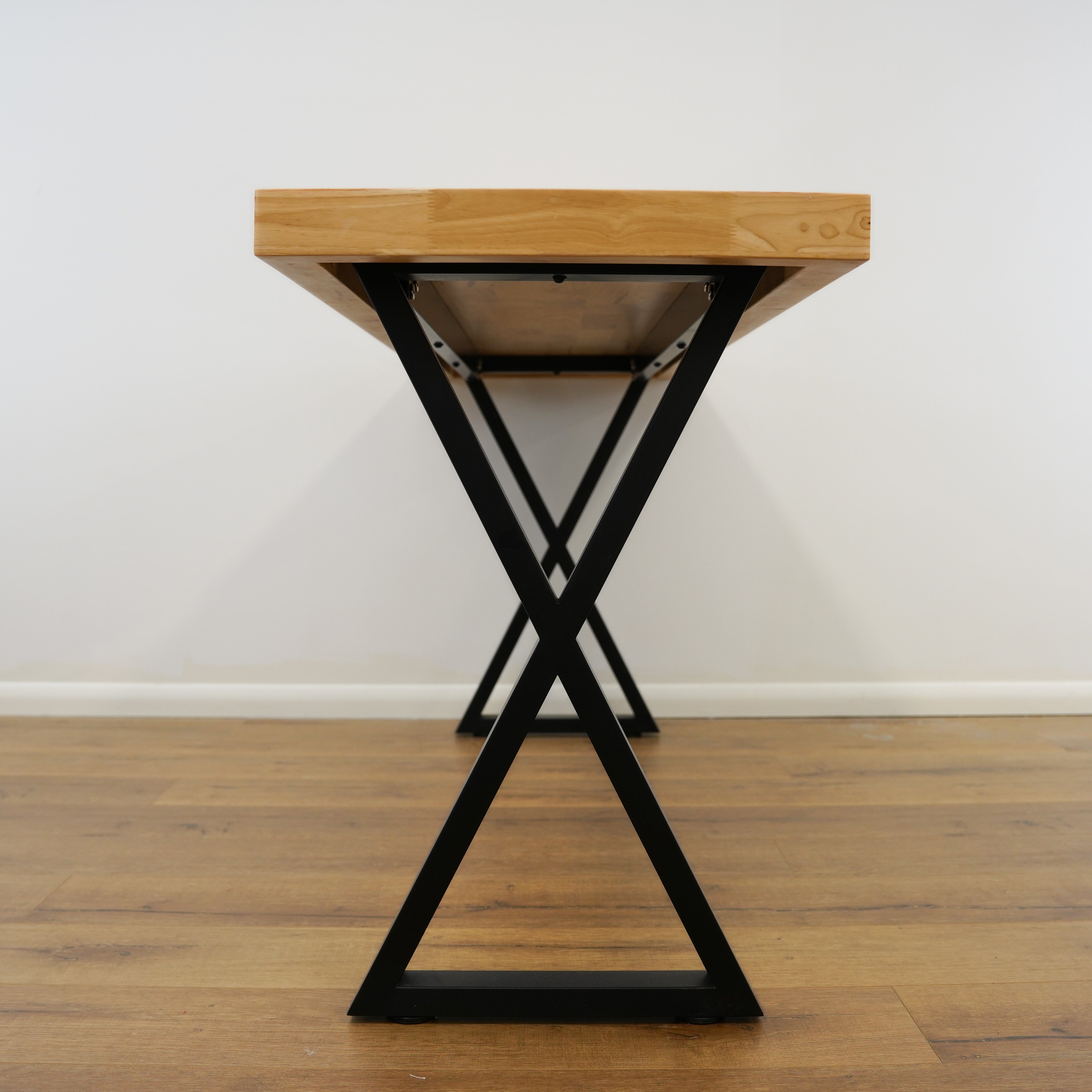 Elowen Table
