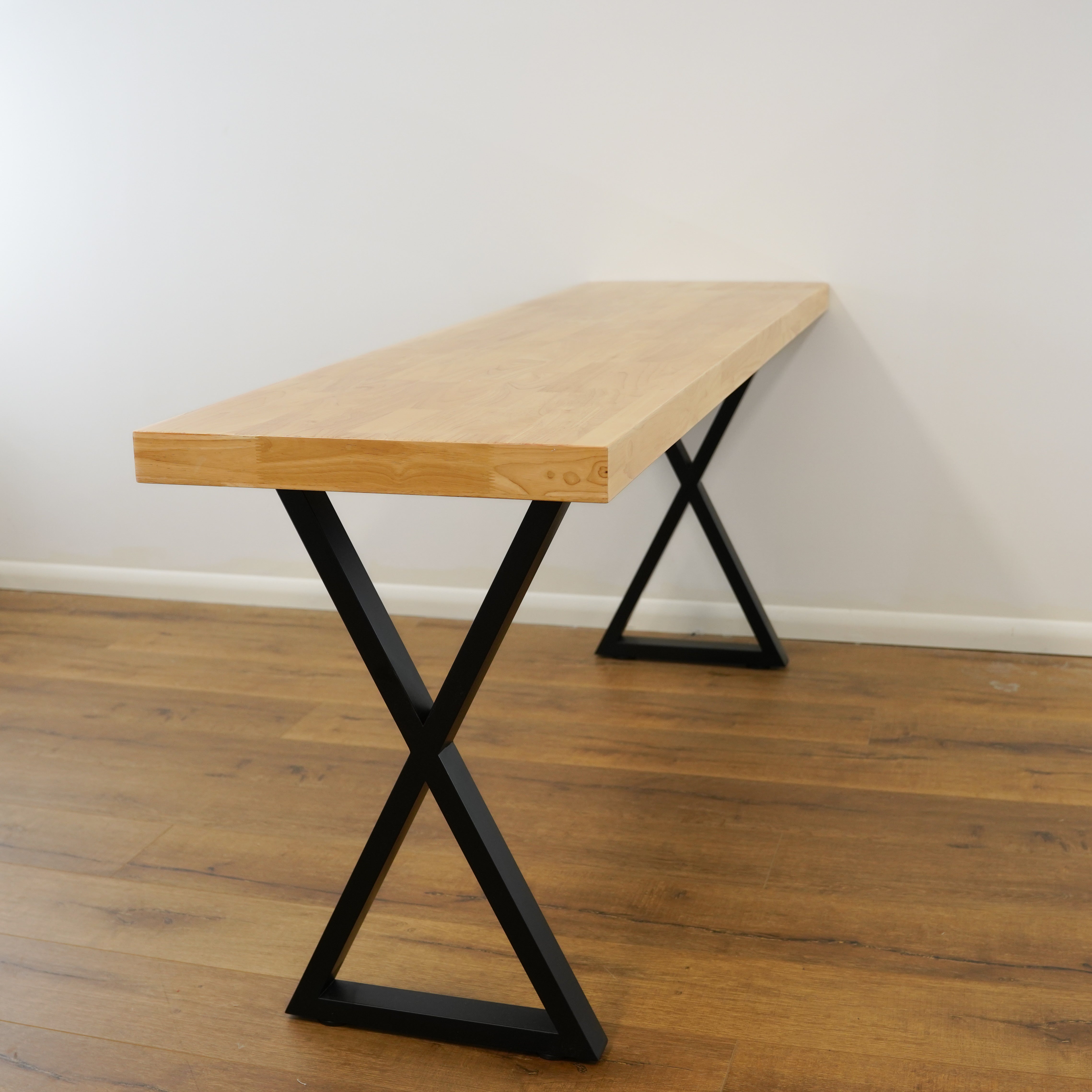 Elowen Table