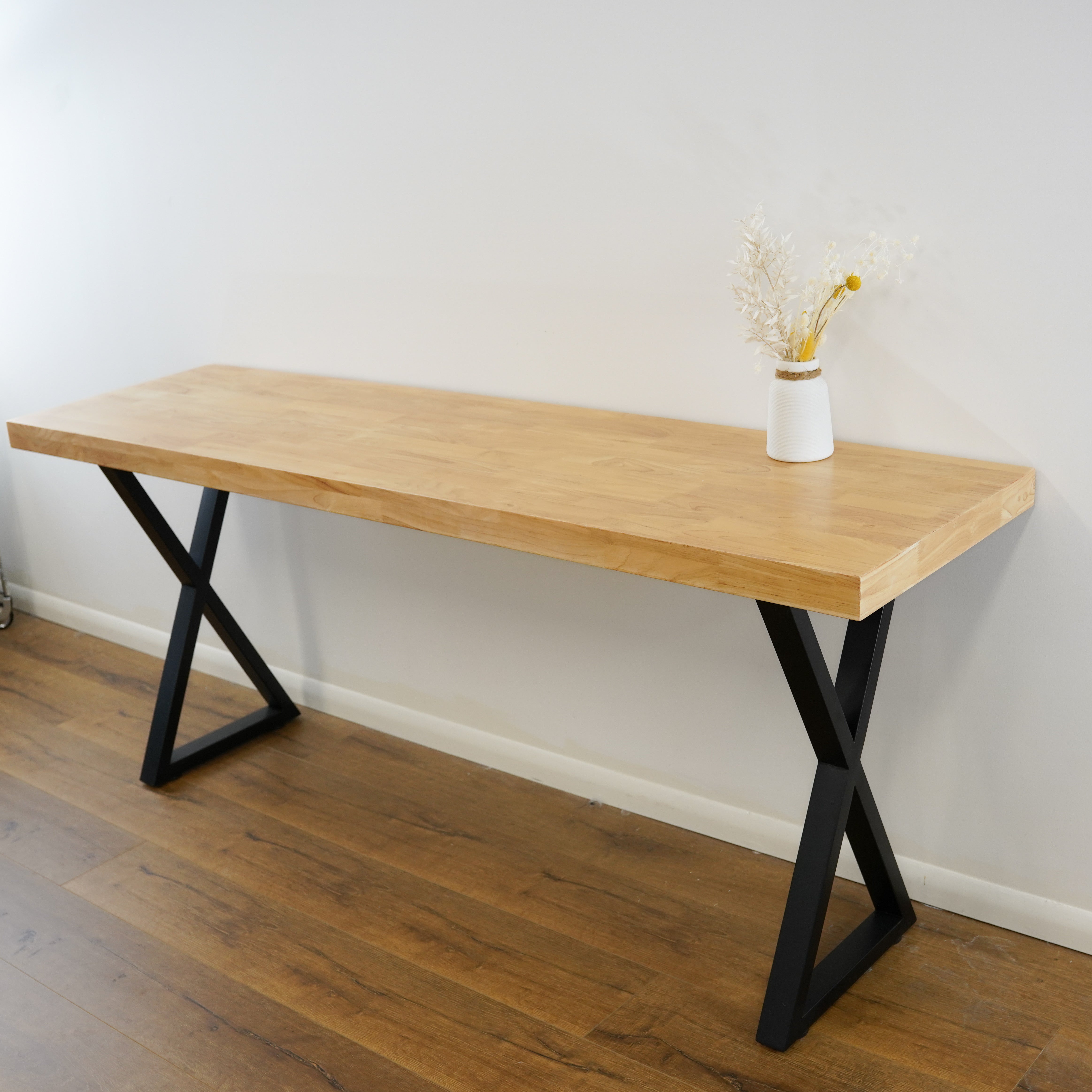 Elowen Table