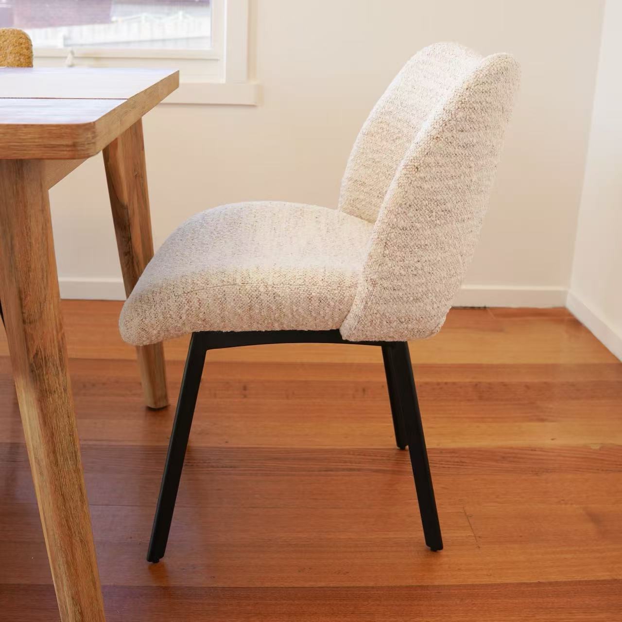 Della Chair