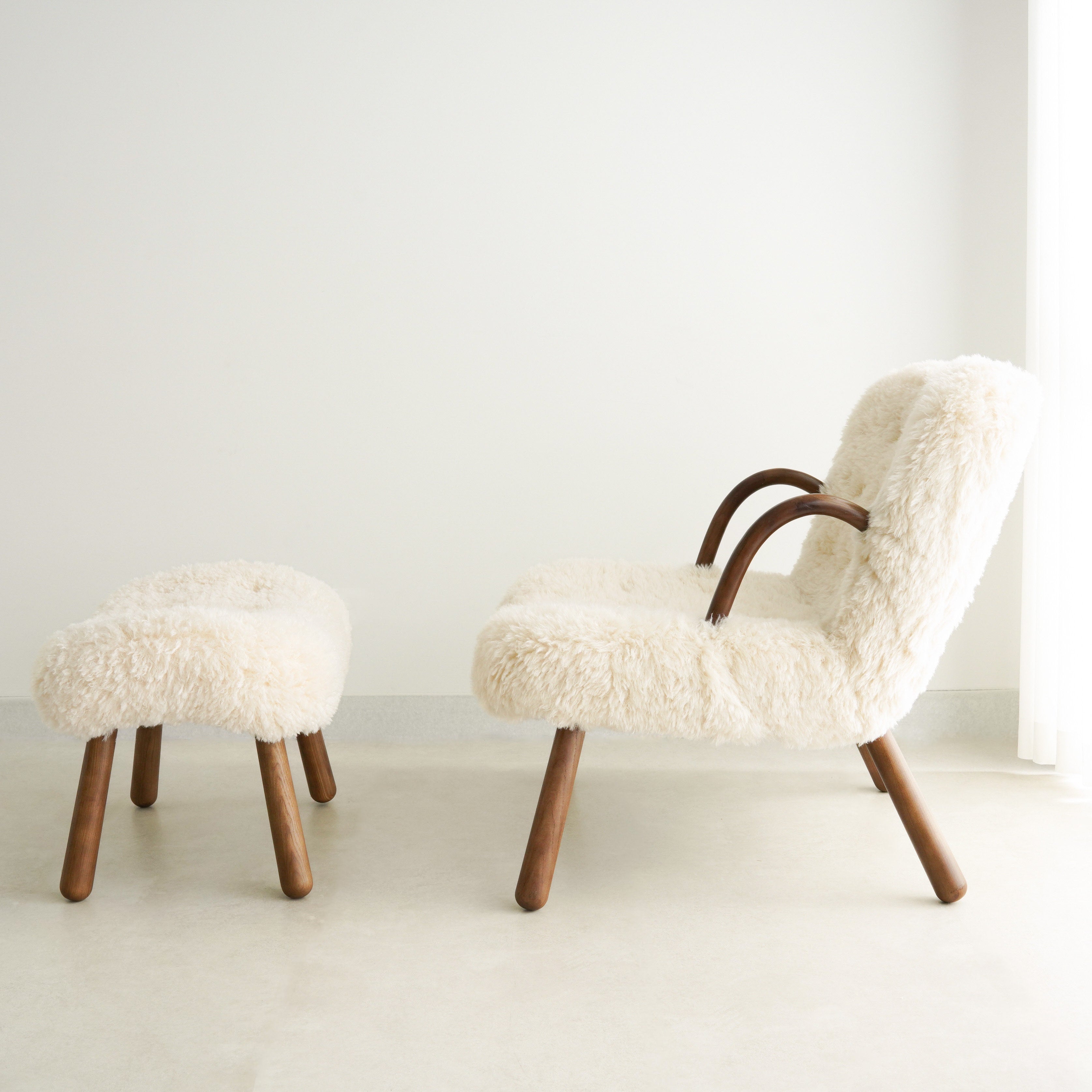 Zooye Armchair