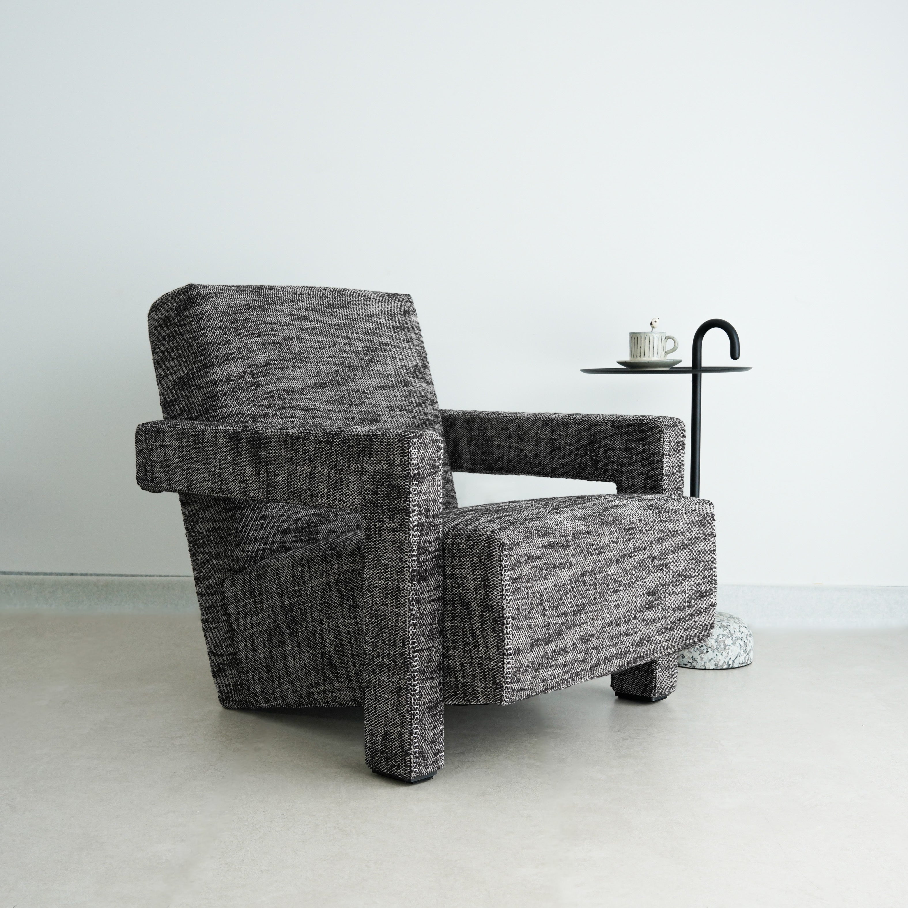 Monophy Armchair