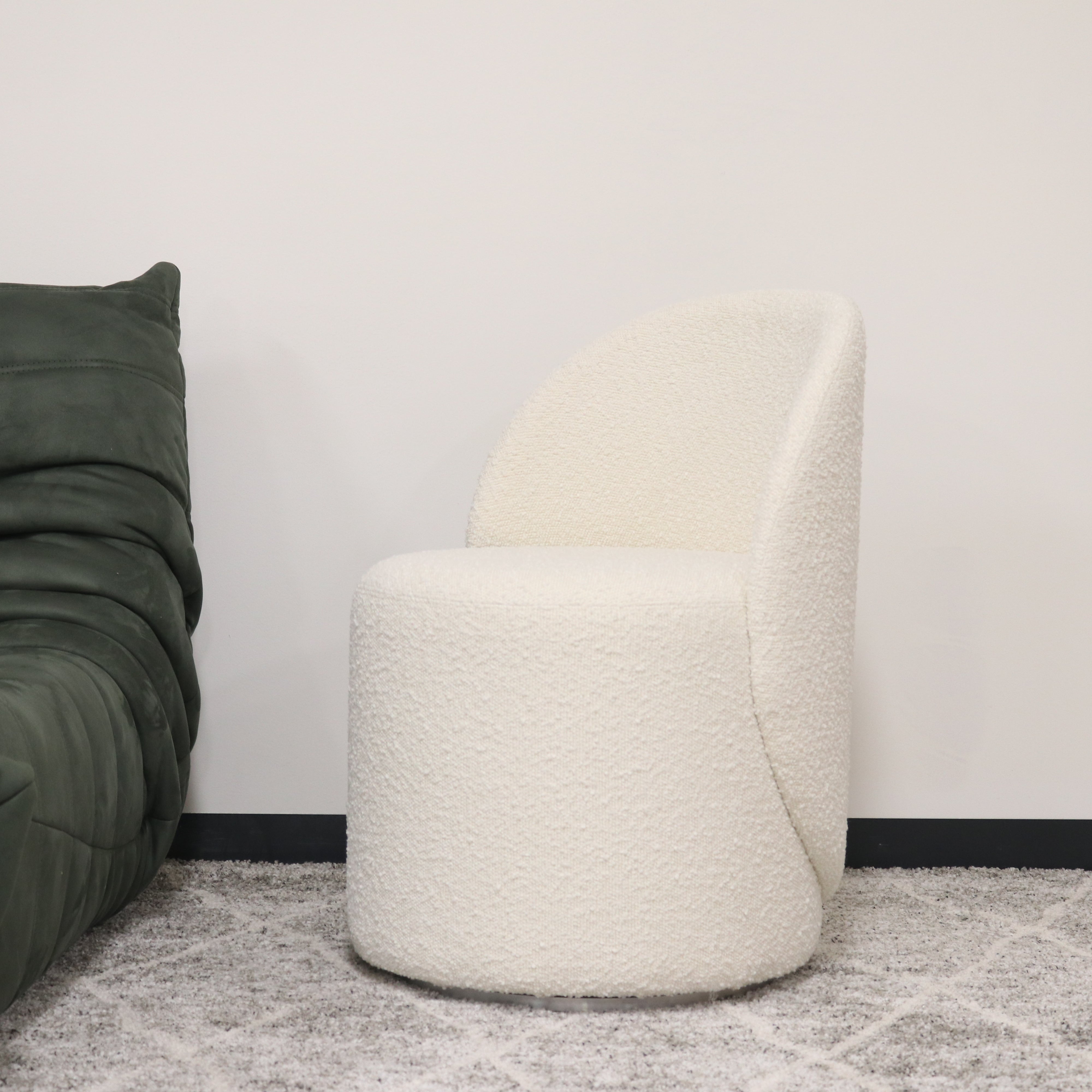 Flower Dressing Chair