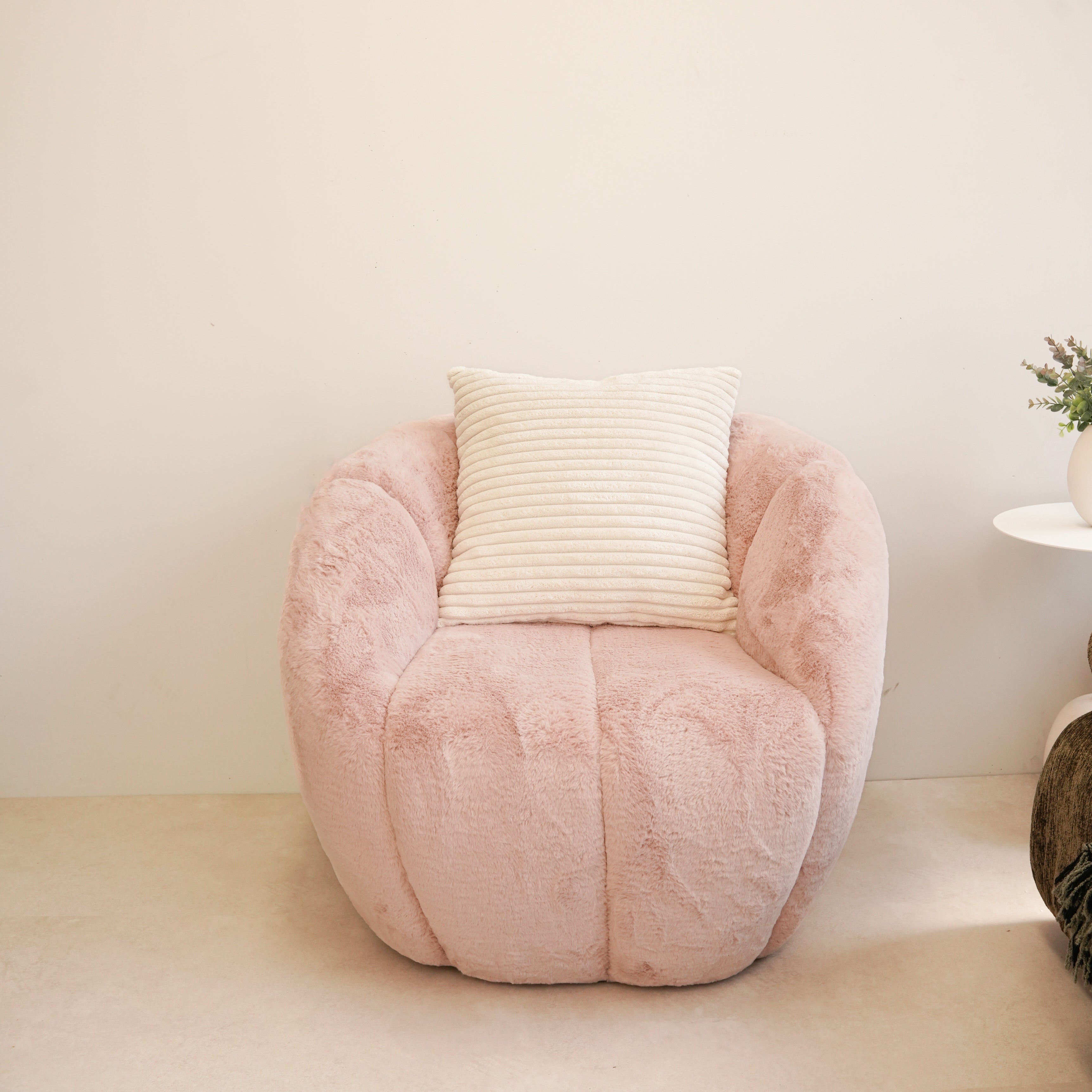 Elleet Swivel Armchair