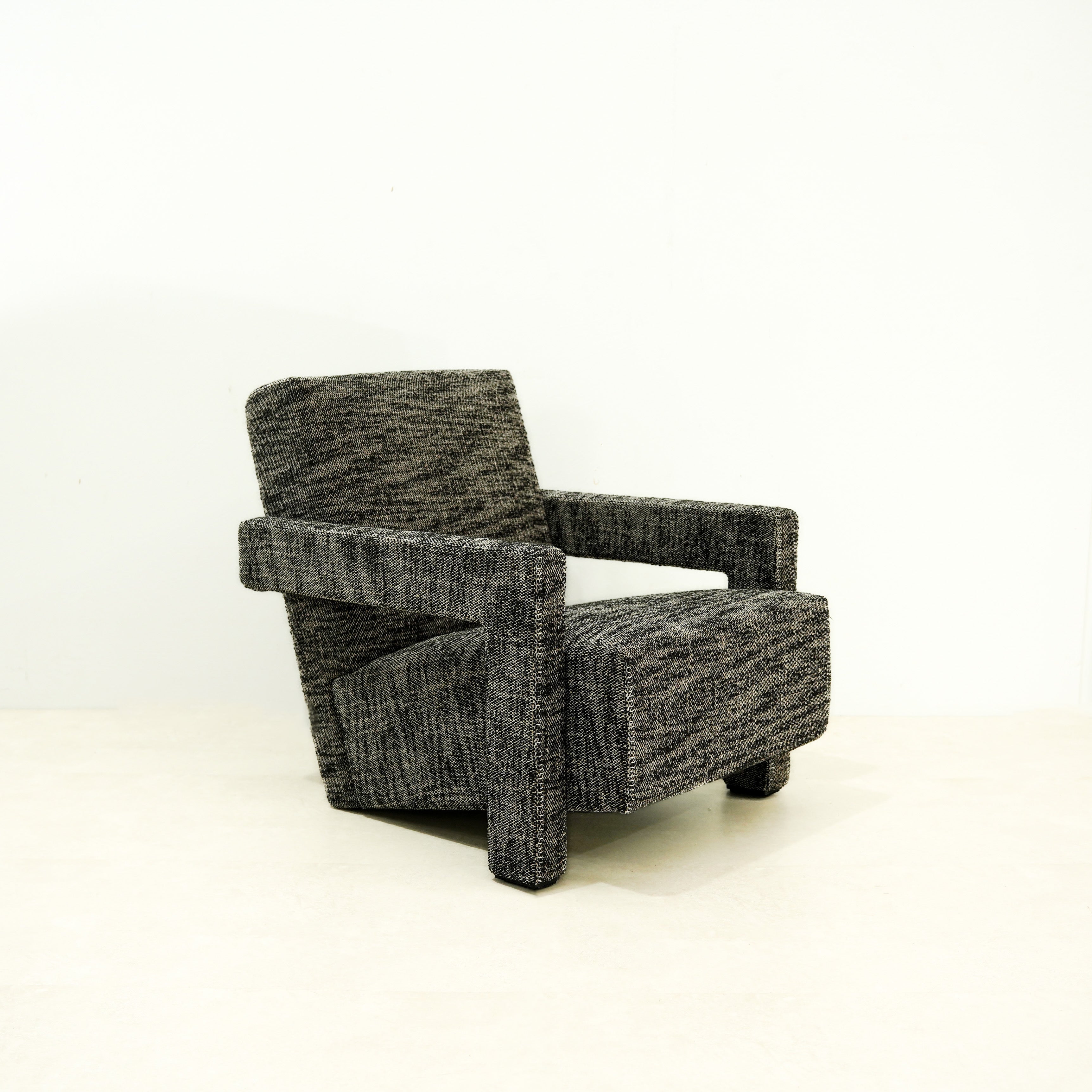 Monophy  Armchair
