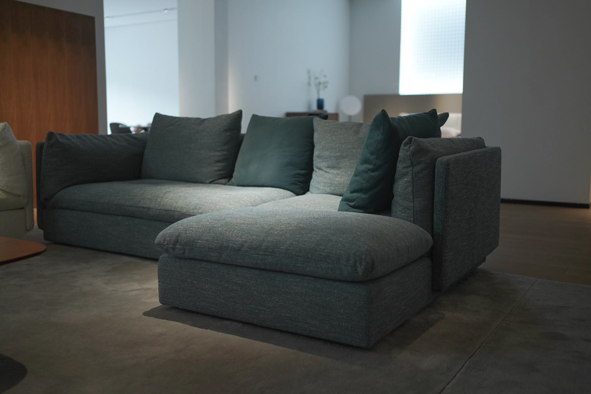 Akely Sectional Couch