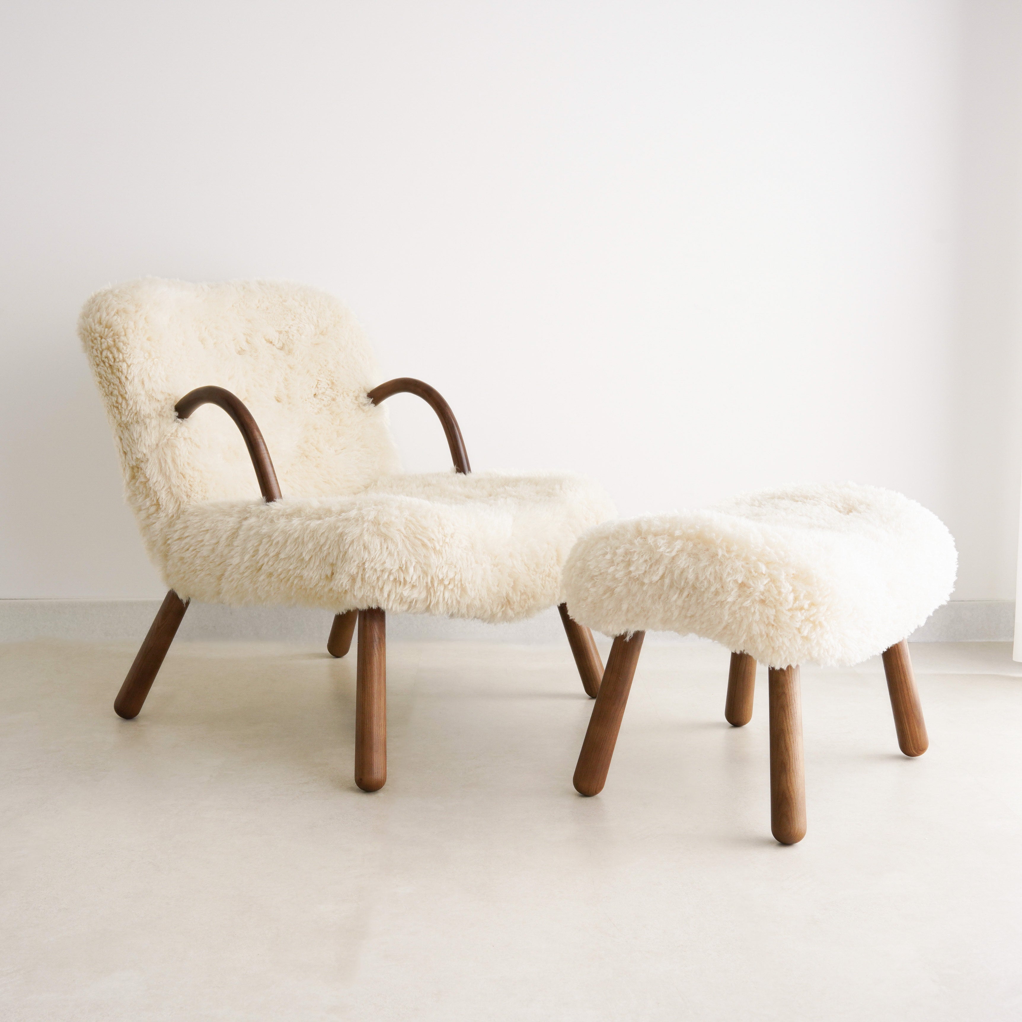 Zooye Armchair